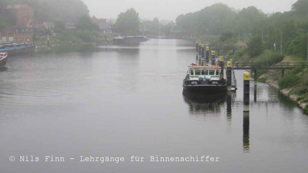 Prüfungsschiff Büffel in Lauenburg